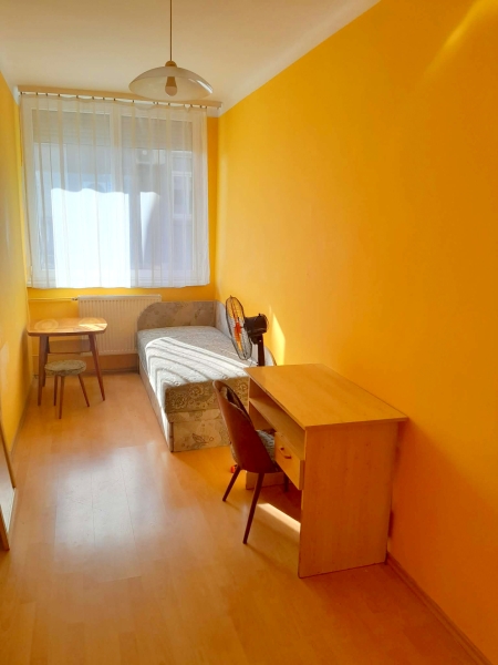 Pécs- Ispitaaljai 45m2-es földszinti 2 szobás lakás 42 millió Ft